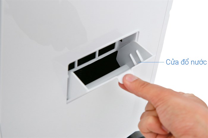 Cửa châm nước thiết kế thông minh